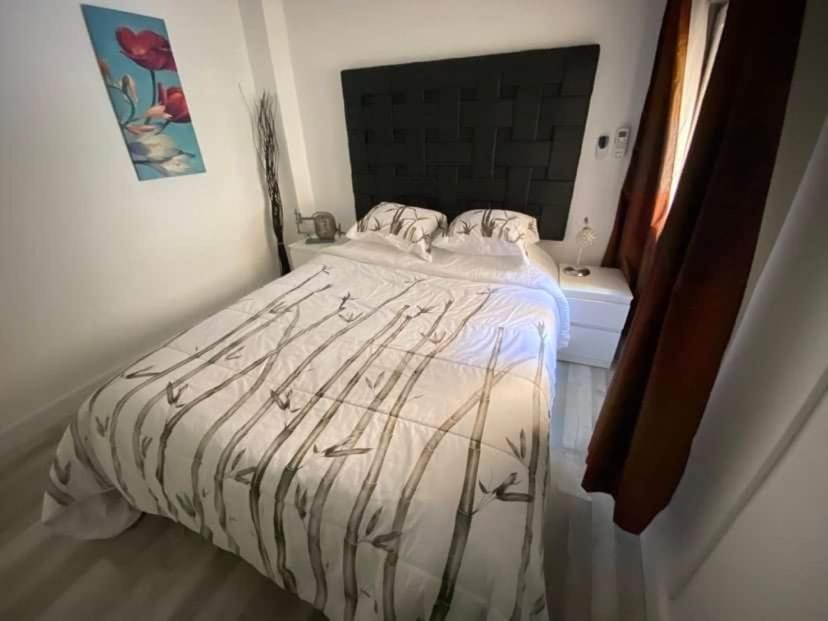 Rainbow Rentals Marques 7 Benidorm Buitenkant foto